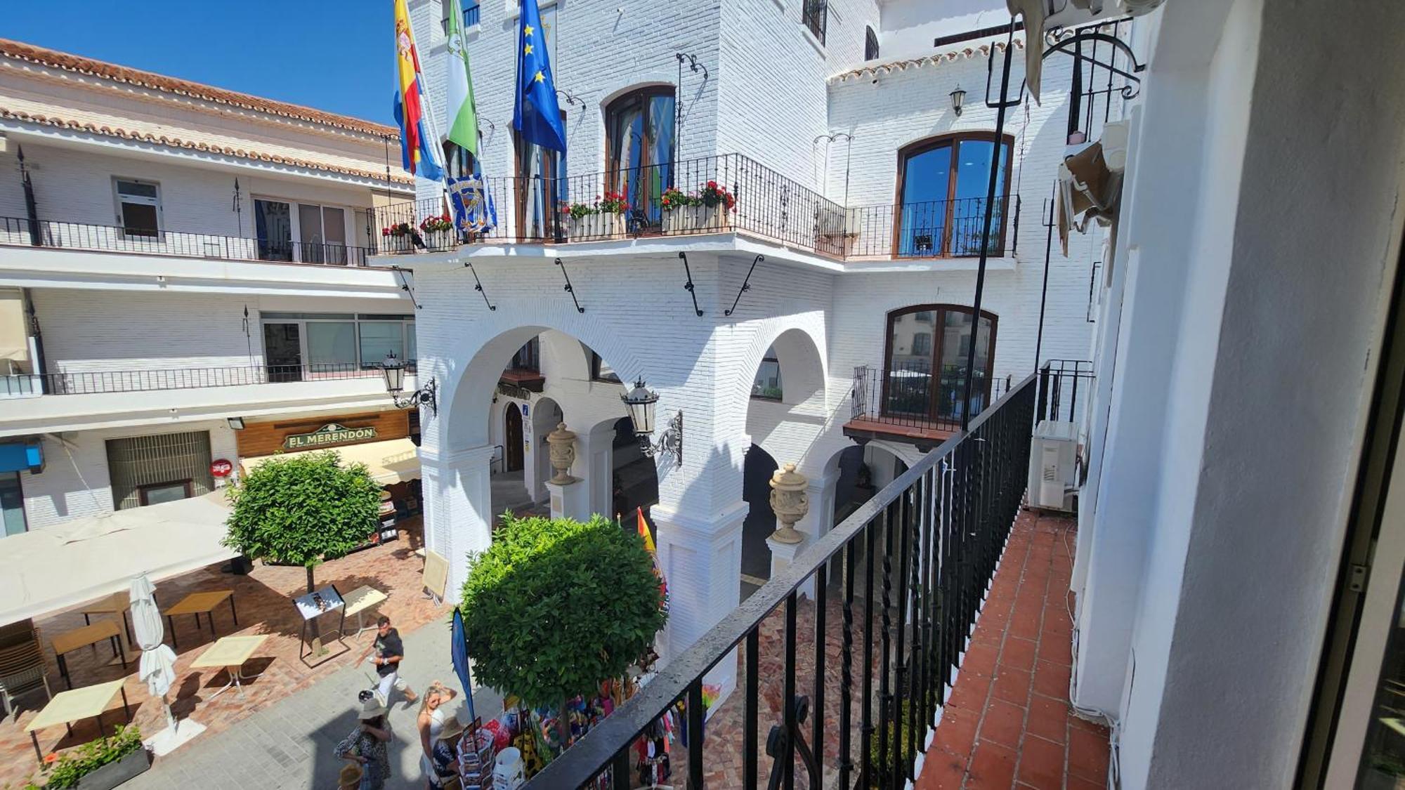 R1357 Balcon De Europa Apartment Nerja Exterior photo